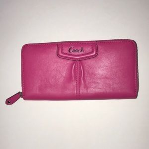 Coach wallet. Unused, without original packaging or tags. Fuchsia/magenta/pink.